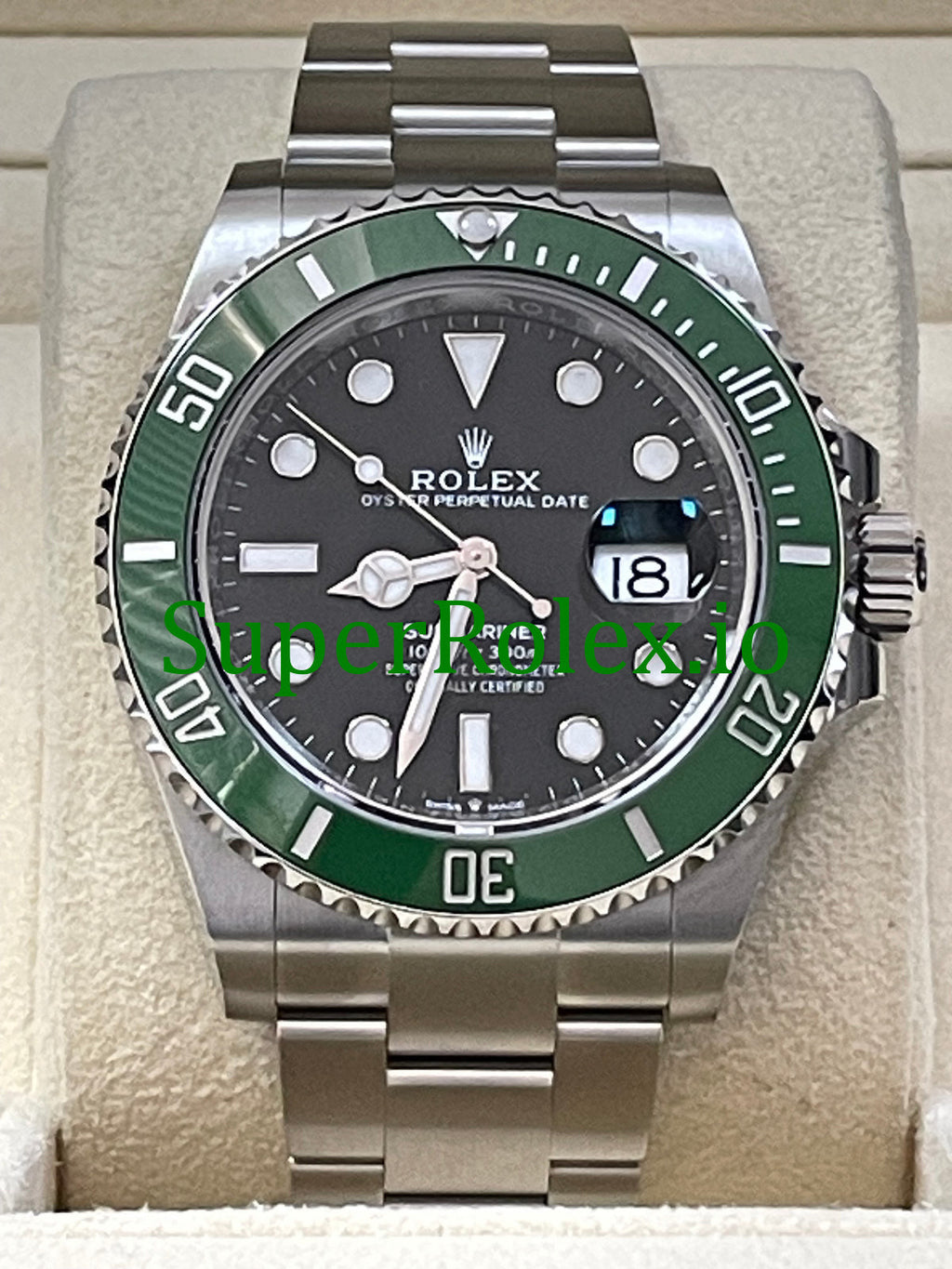 Rolex Submariner Date 41MM 126610LV Green Bezel Steel